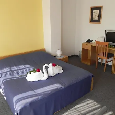 ゲストハウス Majolka