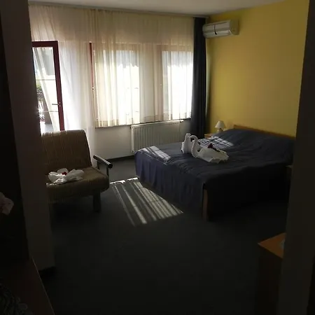 Majolka プトゥイ