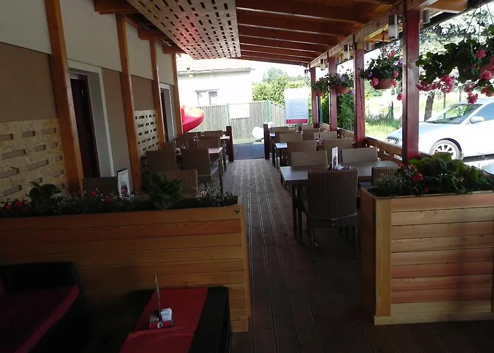 ゲストハウス Majolka 3*